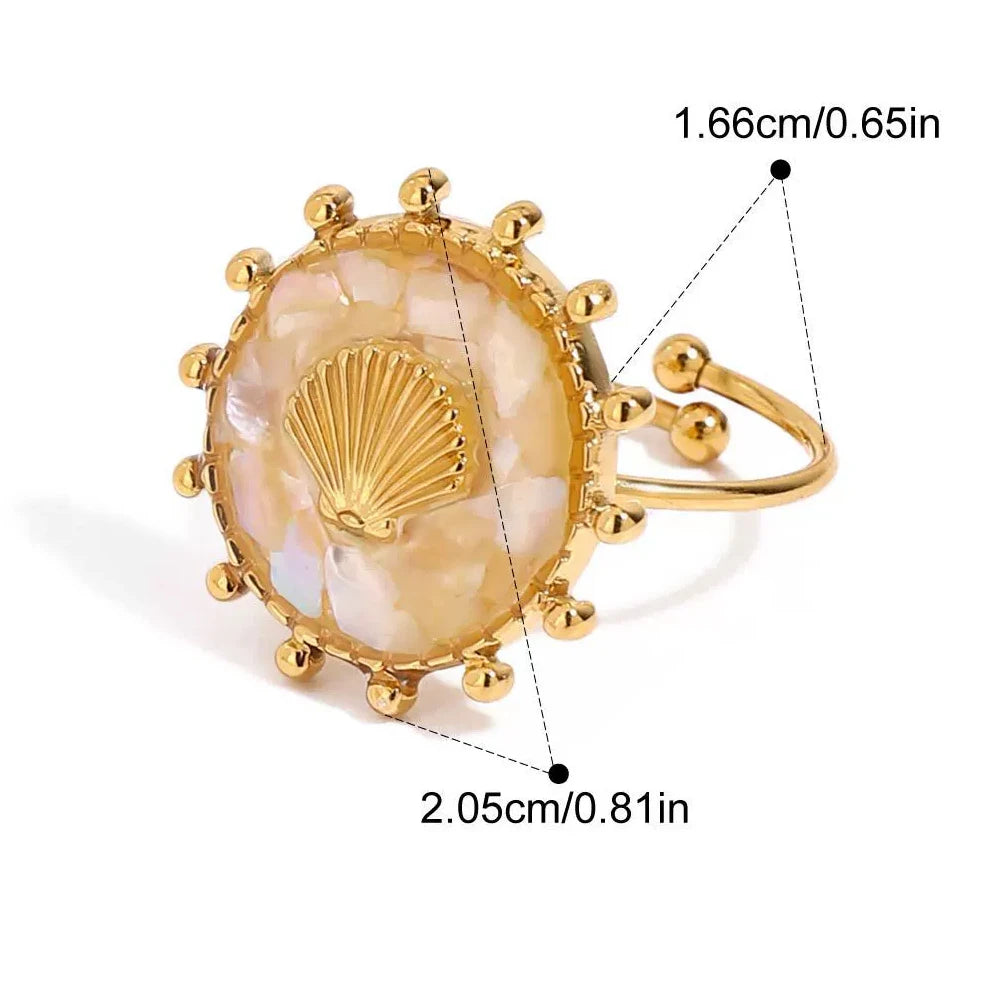 Runder Muschelring im Boho-Stil