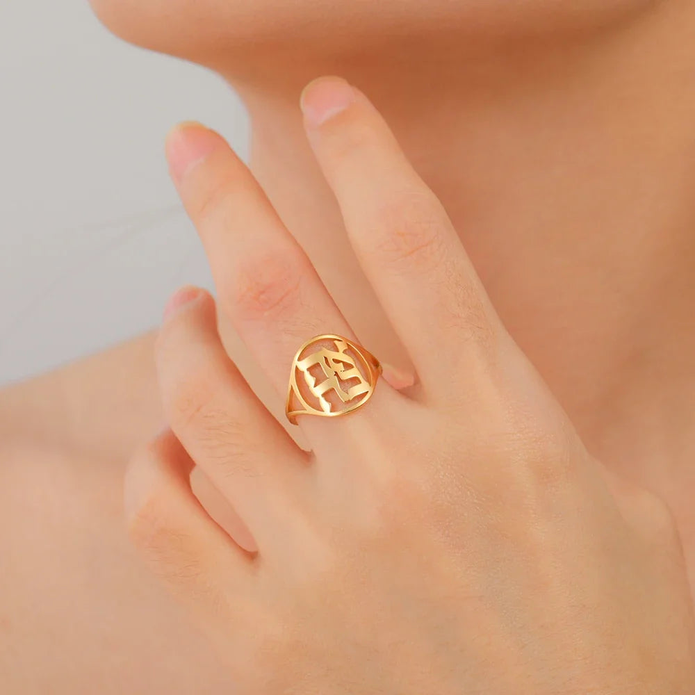 Hohle Ring für Herren oder Damen mit hebräischer jüdischer Gravur in Gold