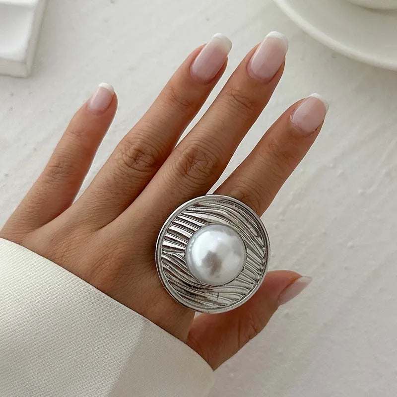 Barockstil-Ring mit weißer Perle Silber