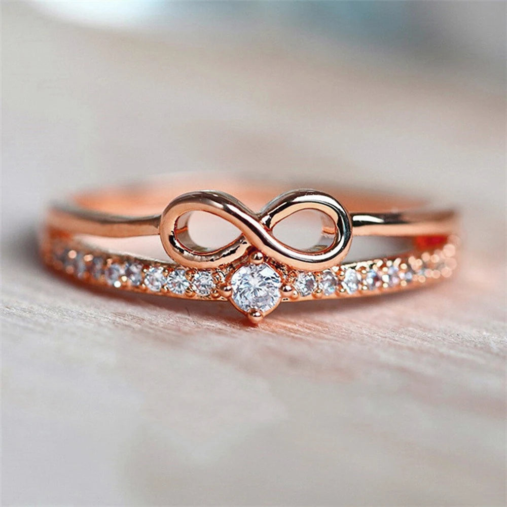 Doppelring mit Unendlichkeitssymbol aus Roségold