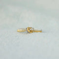 Eleganter Knotenring