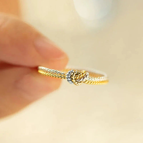 Eleganter Knotenring
