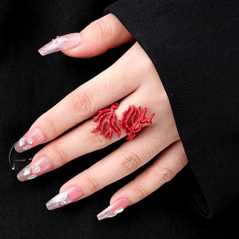 Ring aus Korallenästen