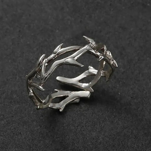 Ring aus versilberten Korallenästen