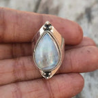 Ethnischer Ring mit Mondstein