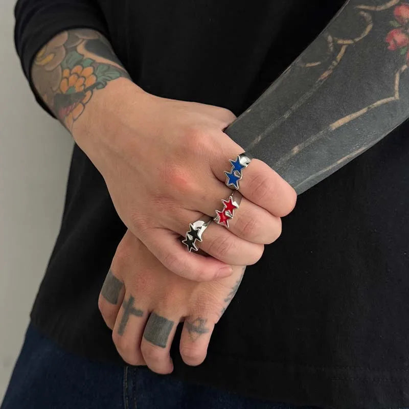 Offener Ring mit Zwillingssternen im Retro-Streetwear-Stil