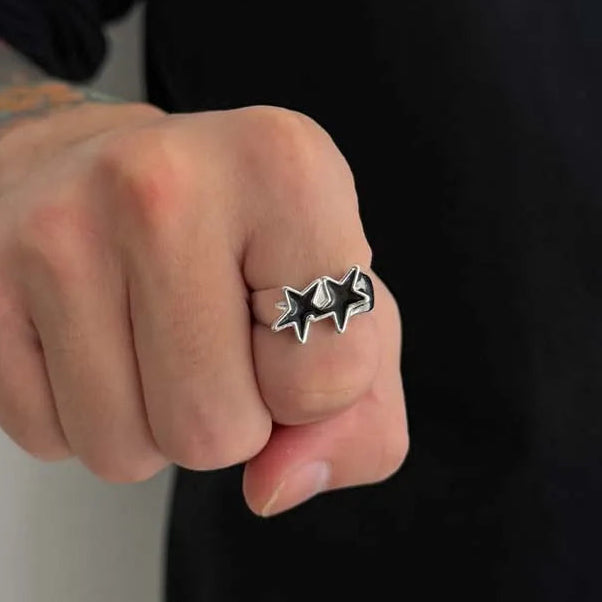 Offener Ring mit Zwillingssternen im Retro-Streetwear-Stil Schwarz