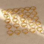 Feiner personalisierter Ring mit Initiale