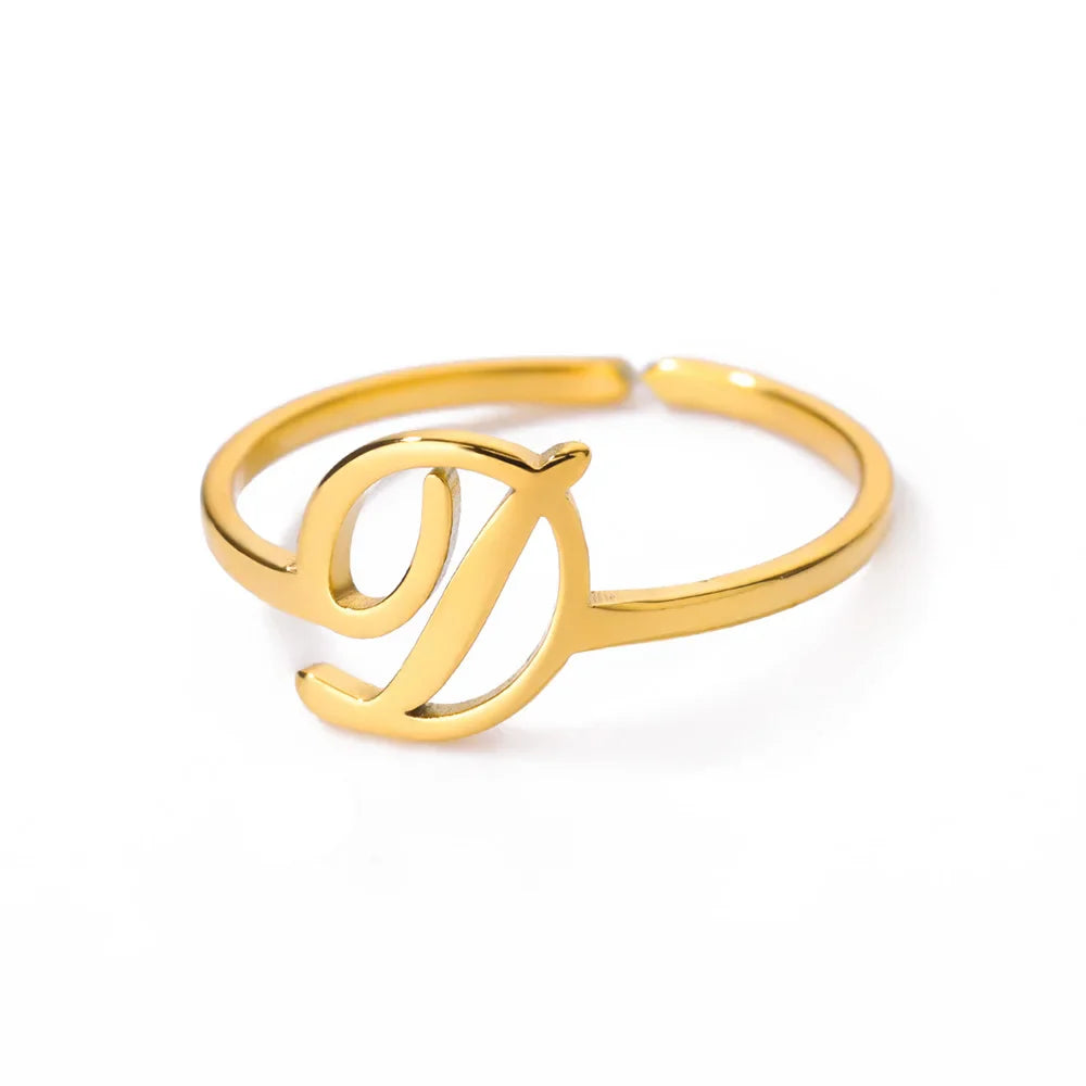 Feiner personalisierter Ring mit Initiale d