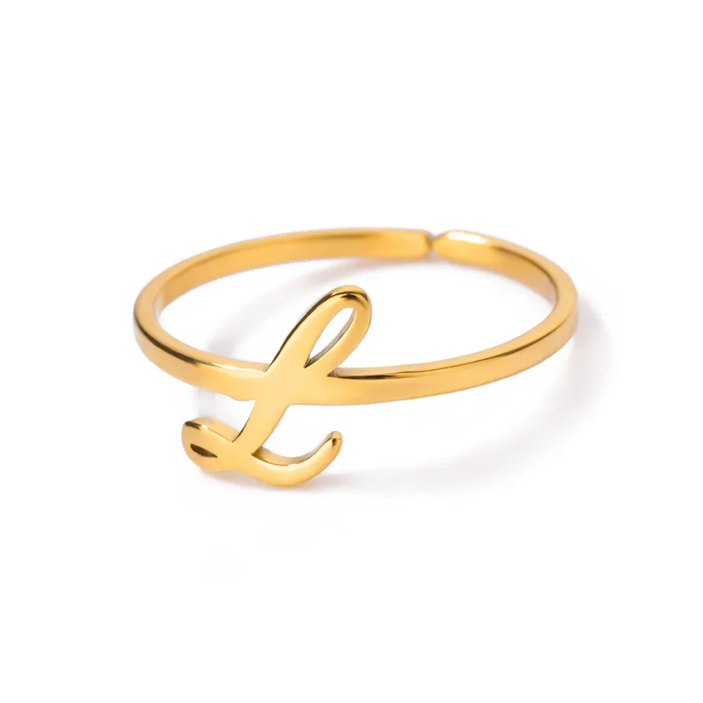 Feiner personalisierter Ring mit Initiale l