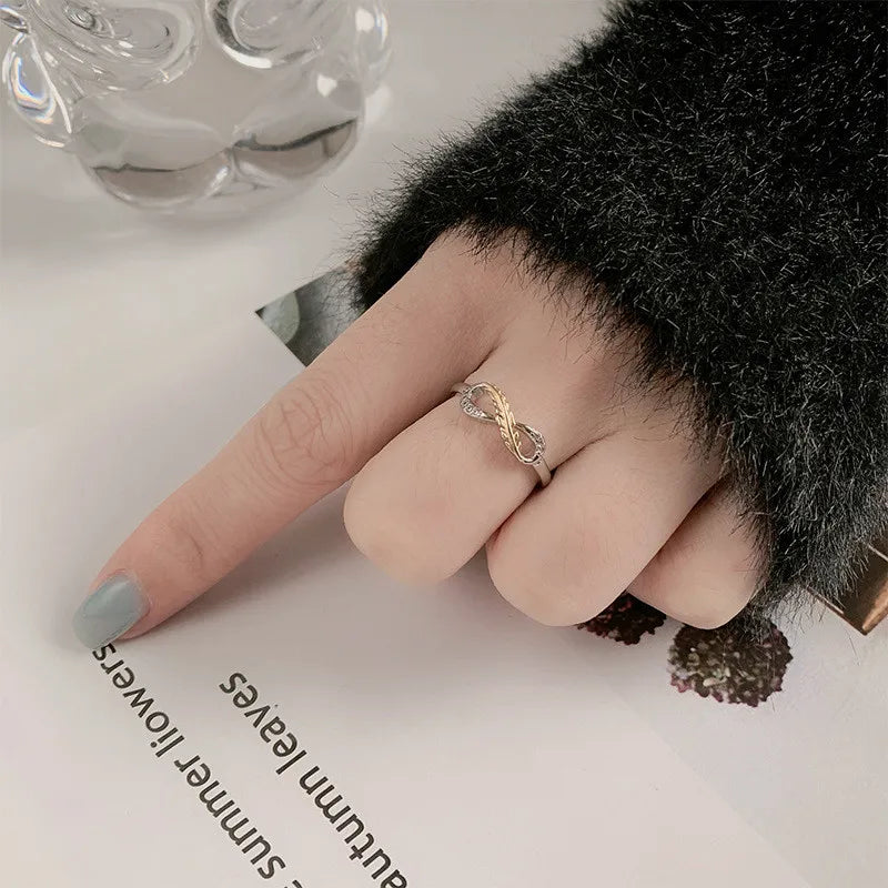 Unendlicher Feder-Ring