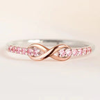 Anello infinito promessa eterna e cristalli scintillanti oro rosa e argento