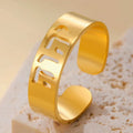 Breiter Ring mit jüdischer hebräischer Gravur in Gold