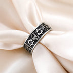 Breiter Menora-Ring und Davidstern, jüdische Symbole