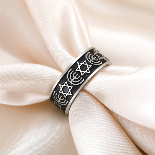 Breiter Menora-Ring und Davidstern, jüdische Symbole
