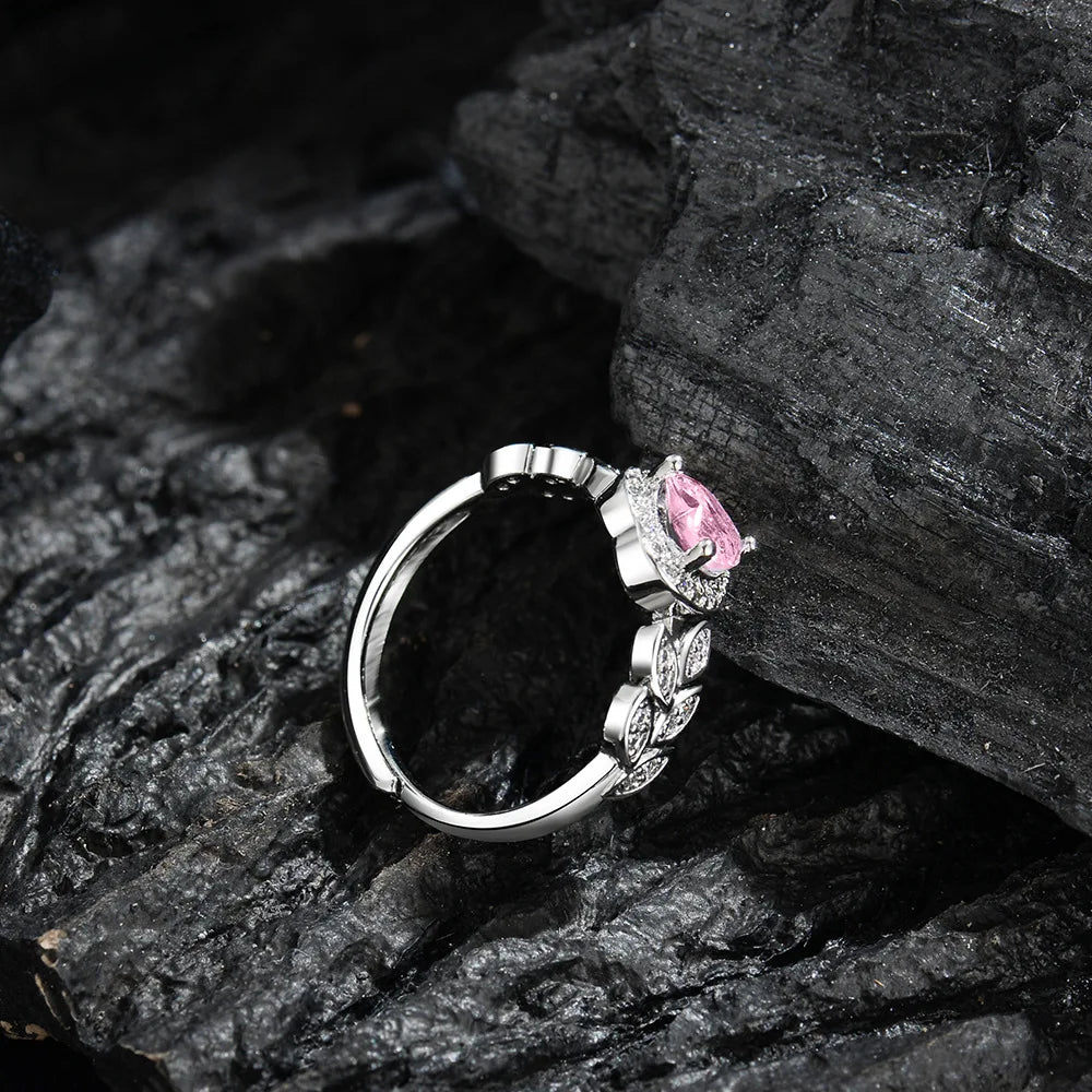 Ring mit Lorbeer und Herz