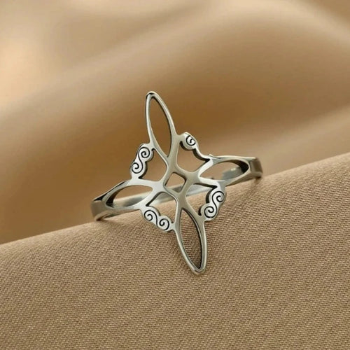 Feiner Hexenknoten-Ring aus Silber