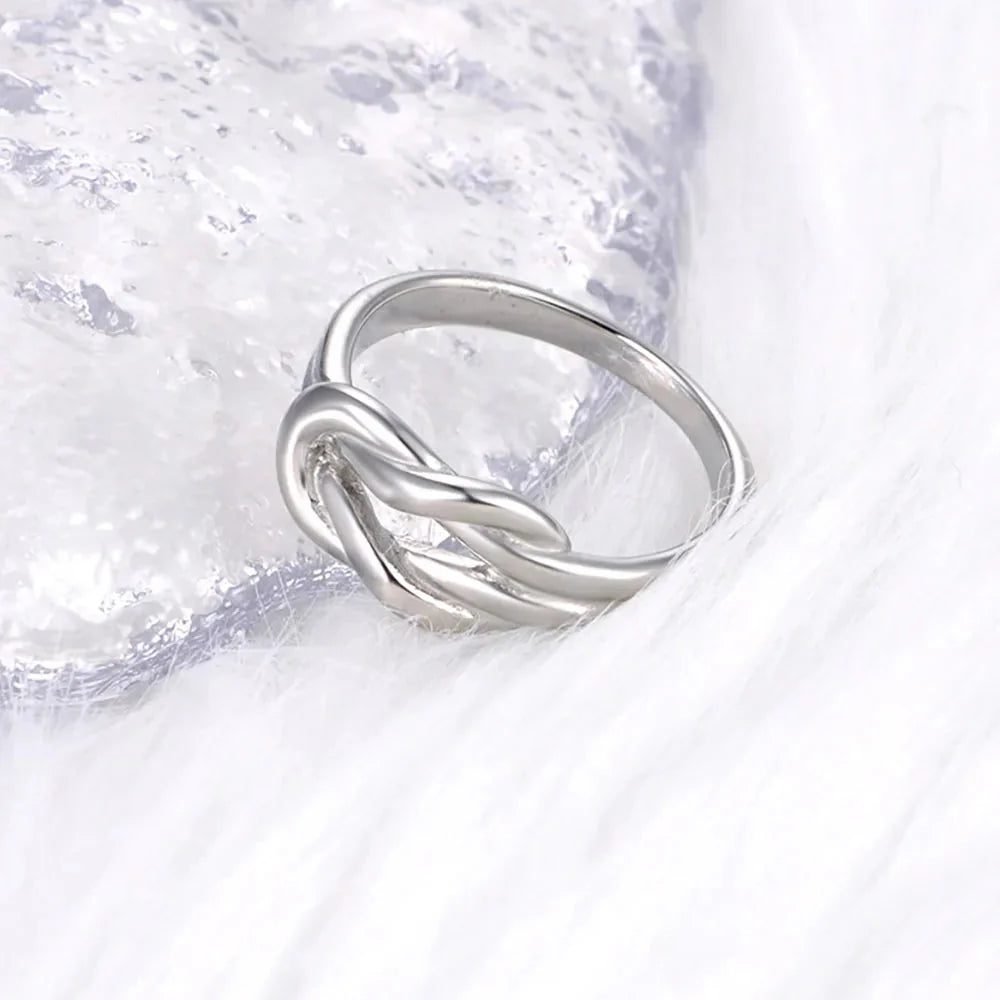 Ring mit Knoten für Damen in Silber