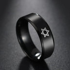 Schwarzer Ring mit dem <span data-glossary-id="etoile-de-david">Davidstern</span>, jüdisches Symbol
