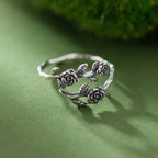 Ring mit verflochtenen Rosen, Altsilber