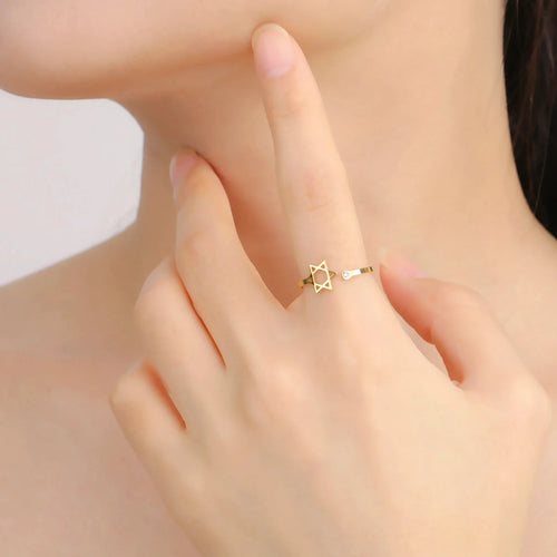 Offener Ring mit dem symbolischen jüdischen Davidstern aus Gold
