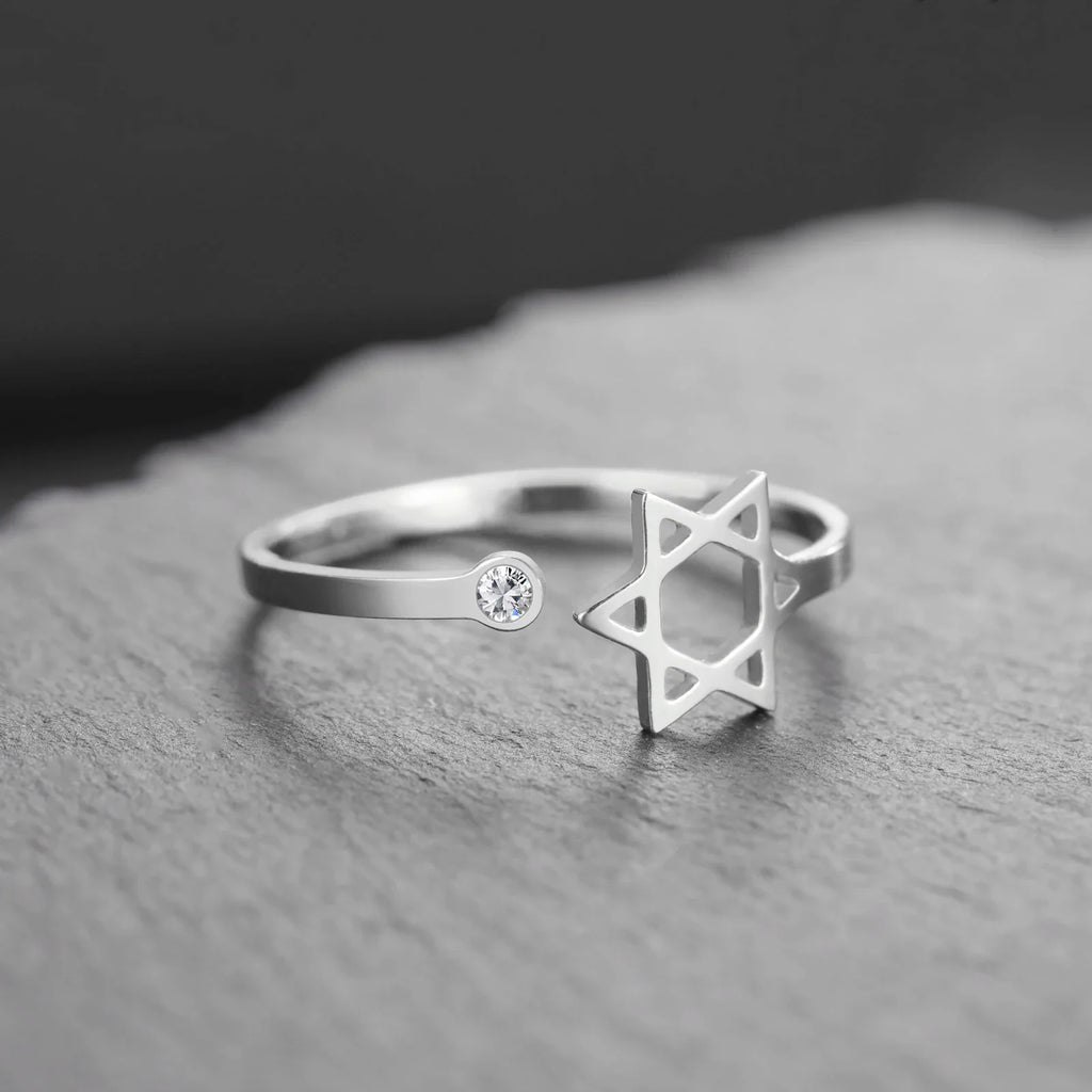 Offener Ring mit dem symbolischen jüdischen Davidstern aus Silber