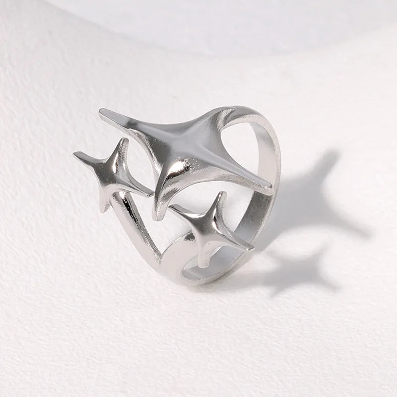 Offener Ring mit doppelten Sternen aus Silber
