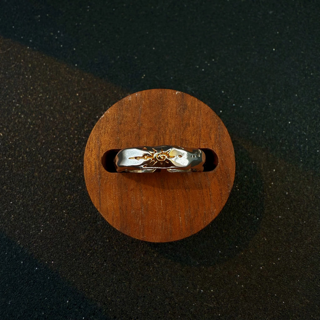 Bague ouverte homme motif étoile solaire