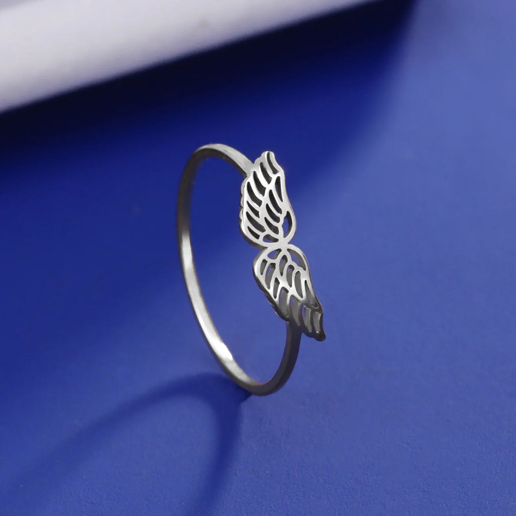 Frauenring mit Engelsflügeln, Silber