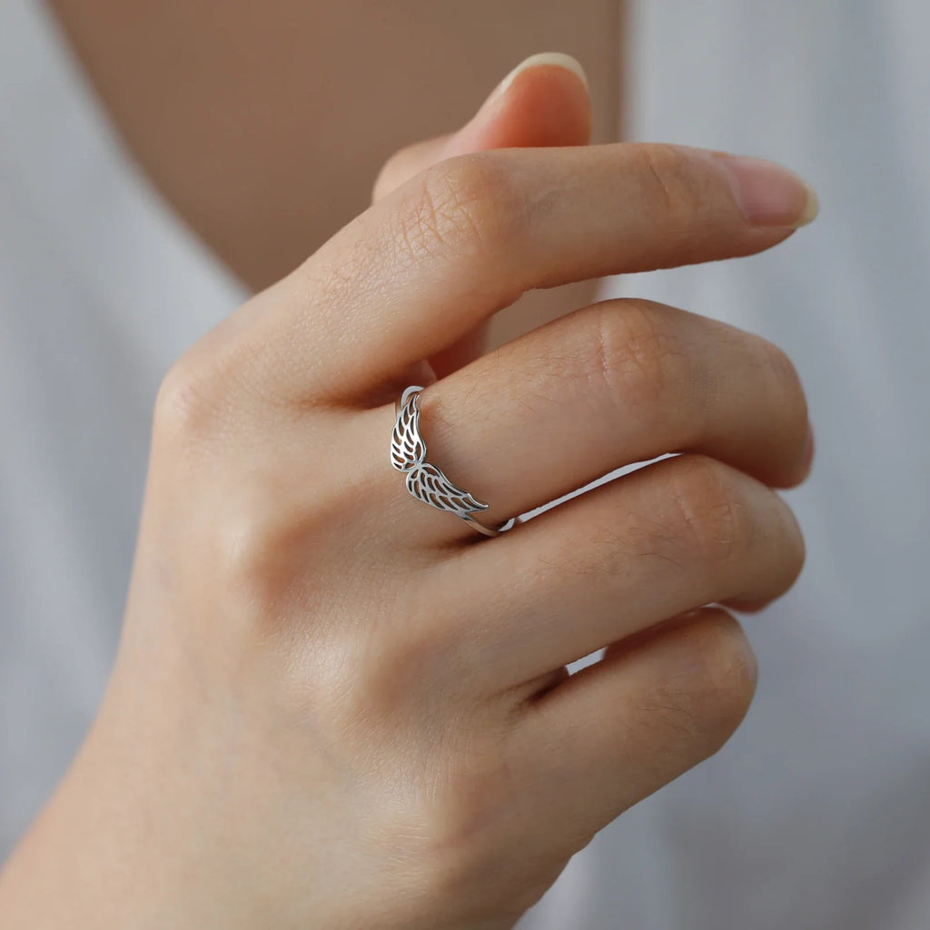 Frauenring mit Engelsflügeln, Silber
