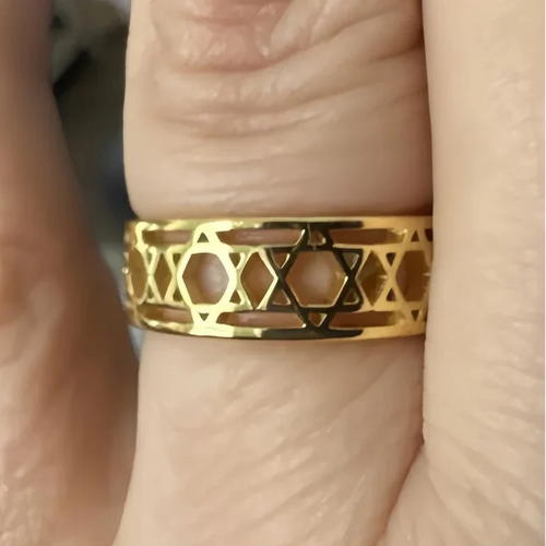 Damenring mit symbolischen jüdischen <span data-glossary-id="etoiles-de-david">Davidsternen</span> aus Gold