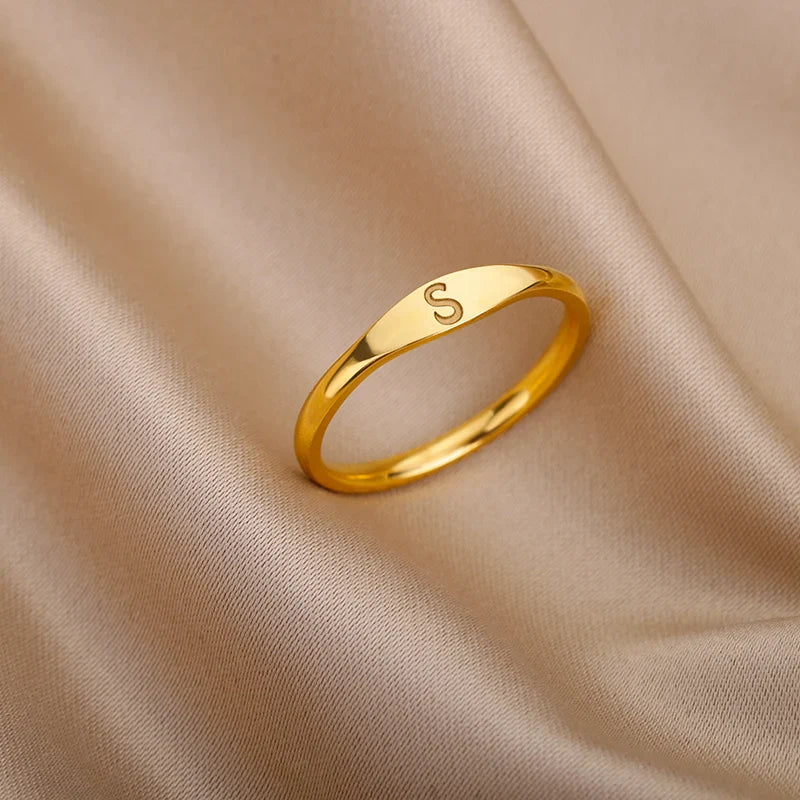 Frauenring mit Initiale