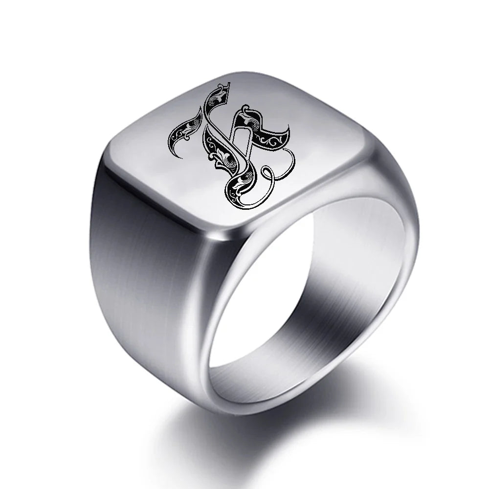 Breiter Herrenring mit Initiale j