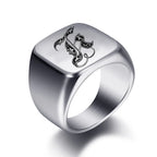 Breiter Herrenring mit Initiale j