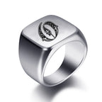Breiter Herrenring mit Initiale o