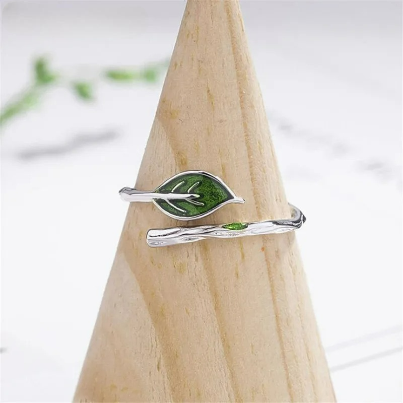 Retro-Ring mit Herbstblatt