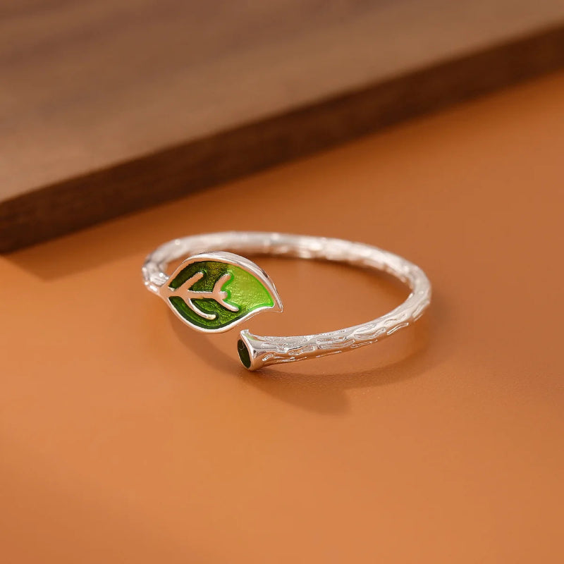 Retro-Ring mit Herbstblatt