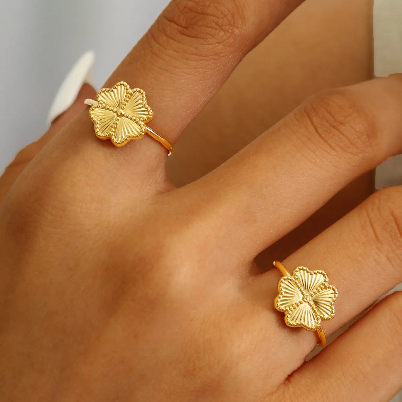 Retro-Ring mit vierblättrigem Kleeblatt