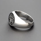 Runder Ring Lebensbaum im puristischen Stil