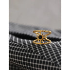 Sonnenring mit schwarzem Stein