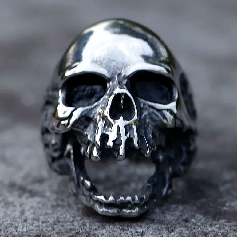 Anello teschio stile gotico argento