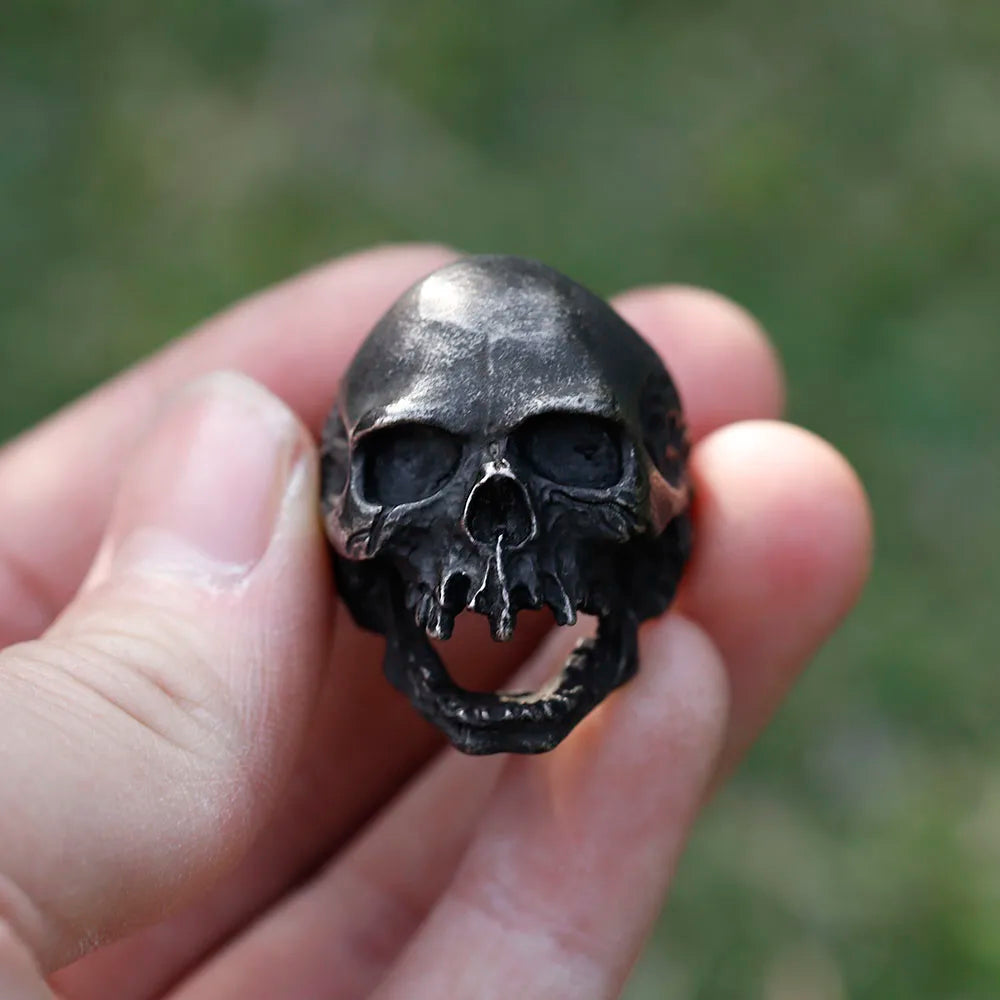 Anello teschio stile gotico nero