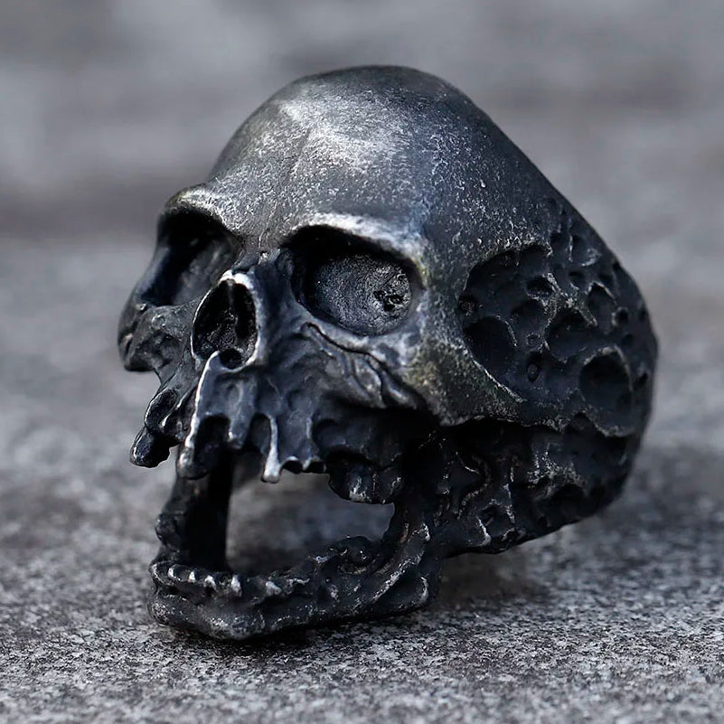 Anello teschio stile gotico nero