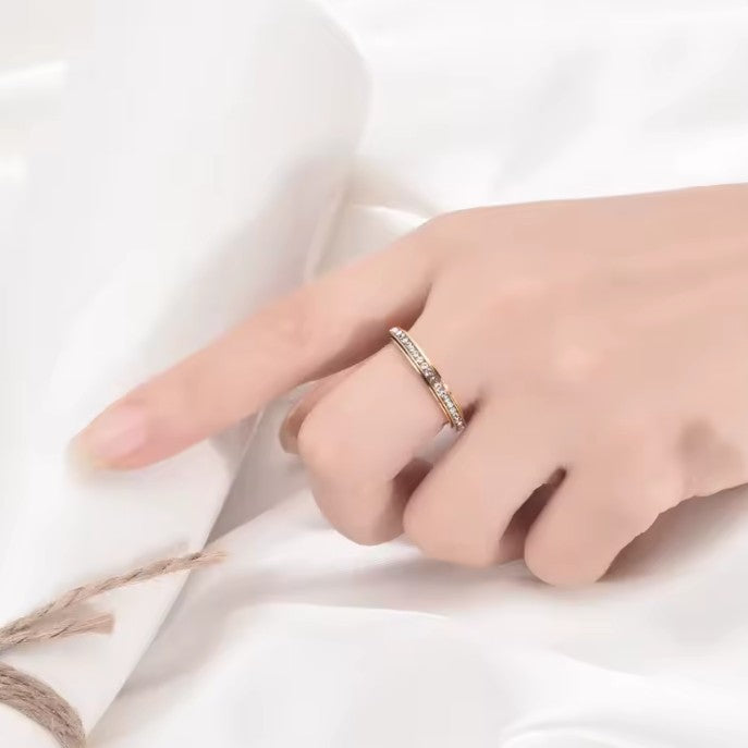 Drehbarer Anti-Stress-Ring mit Zirkonia 