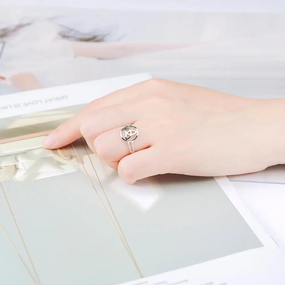Triquetra-Ring Irischer Knoten der Dreifaltigkeit Silber