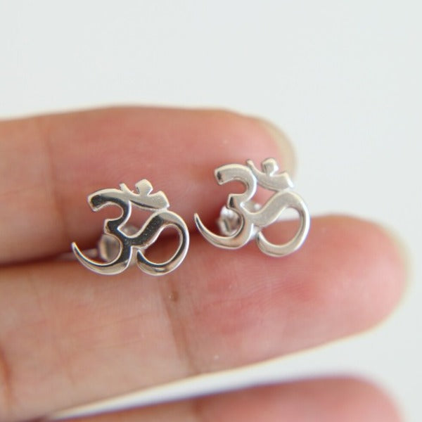 Buddhistische Om-Ohrringe Silber