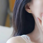 Elegante Blütenstecker-Ohrringe