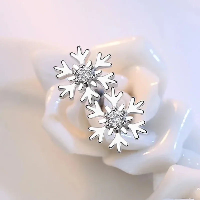 Ohrstecker Schneeflocke mit Zirkon