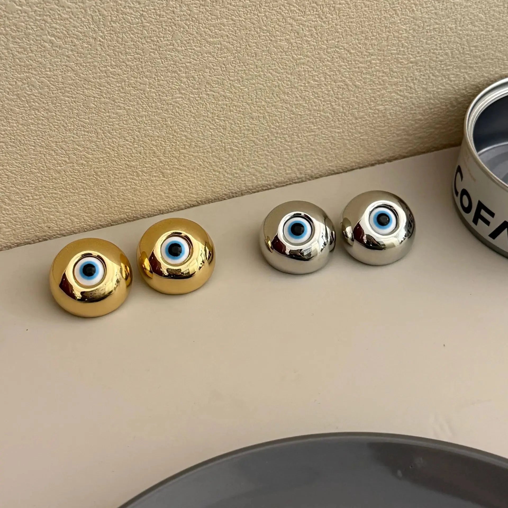 Vintage Ohrstecker gegen den bösen Blick Gold