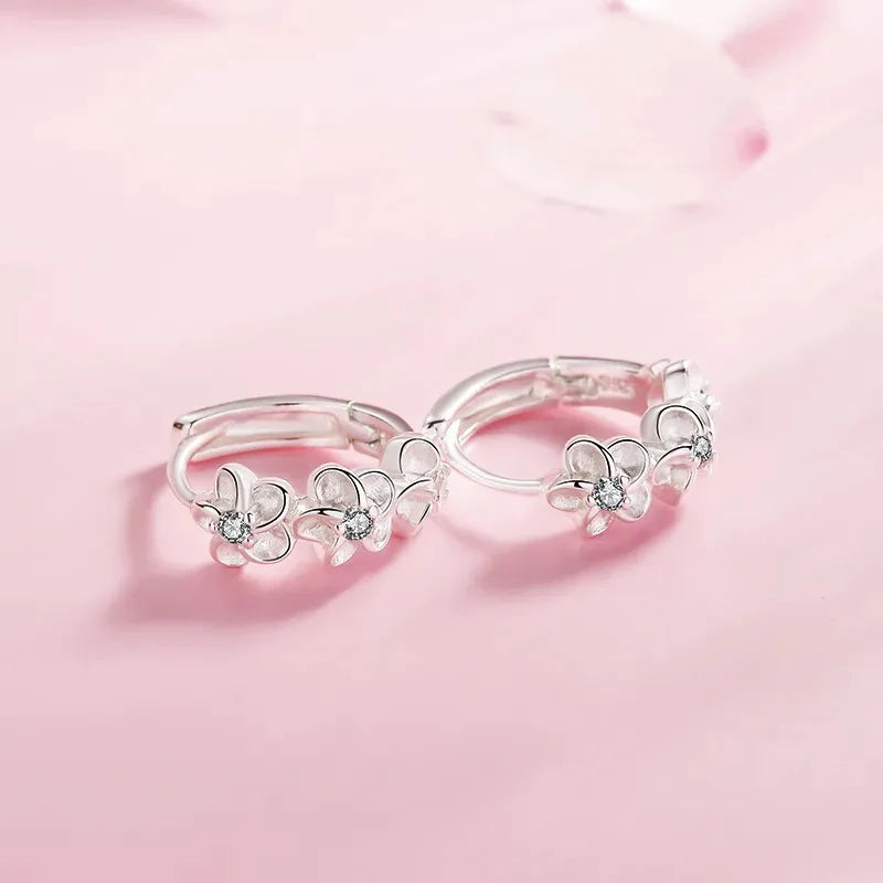 Creolen-Ohrringe mit Blumen-Trio